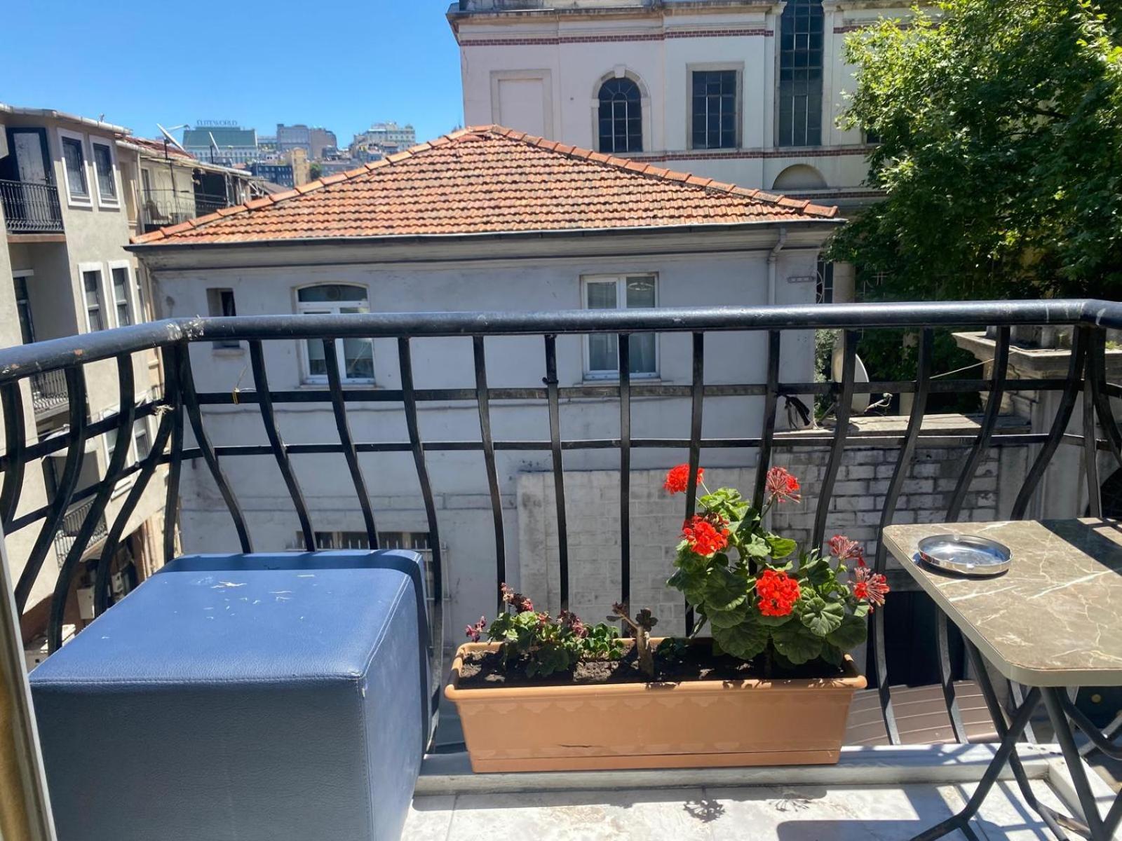 Taksim Academie House